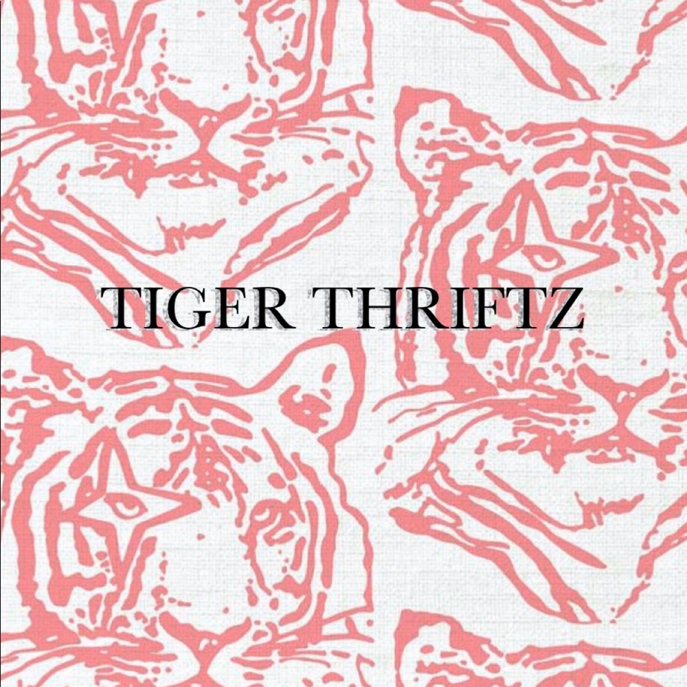 Meet your Posher, Lilly Blizard is a stage name :)